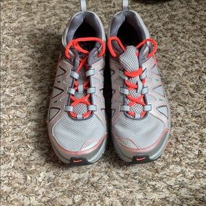 Nike air tennis shoes